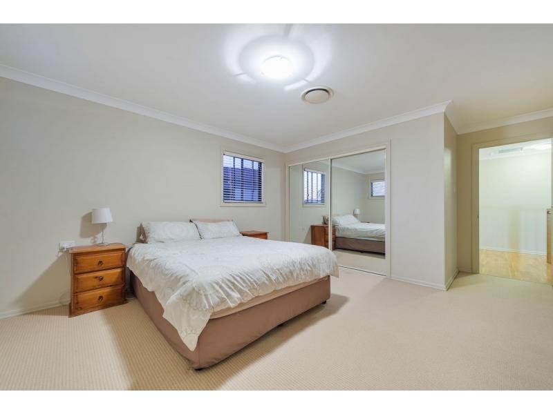 525 Oyster Cove Promenade, Helensvale QLD 4212