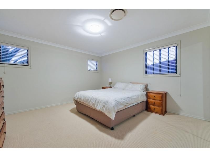 525 Oyster Cove Promenade, Helensvale QLD 4212