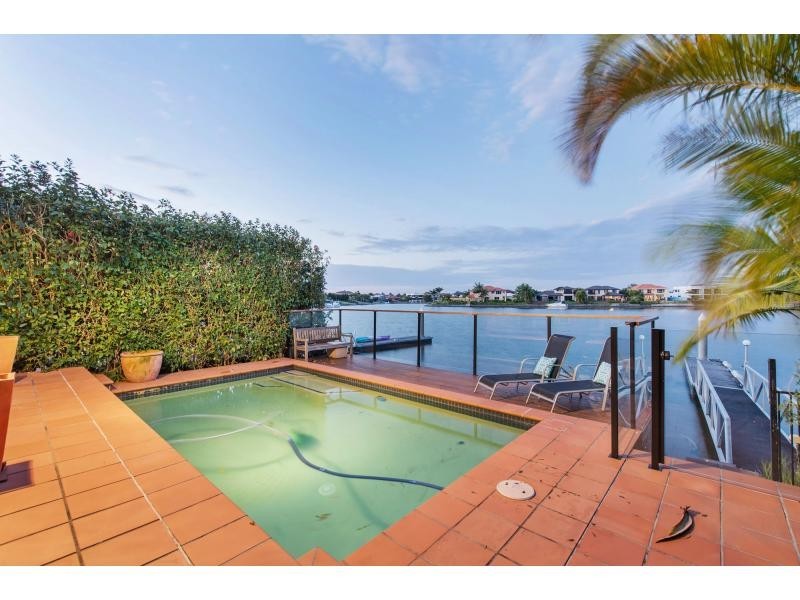 525 Oyster Cove Promenade, Helensvale QLD 4212