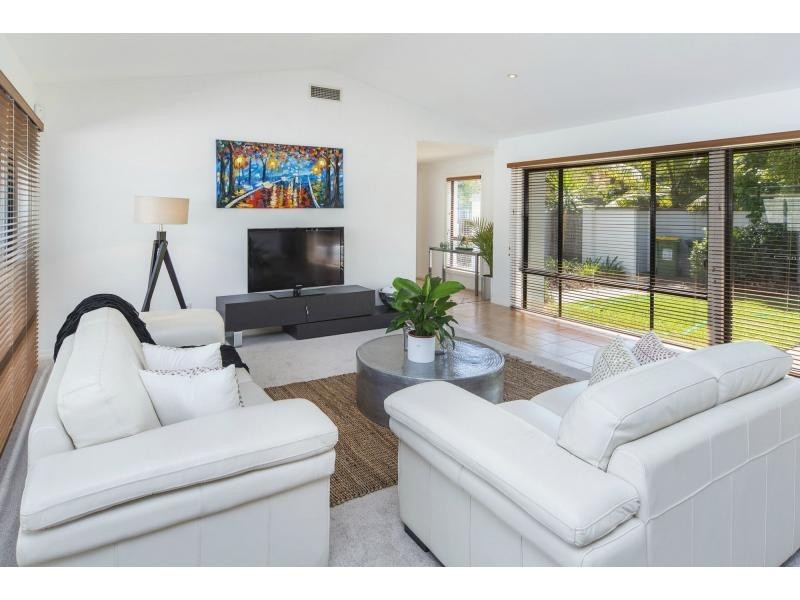 2015 Gracemere Gardens Circuit, Hope Island QLD 4212