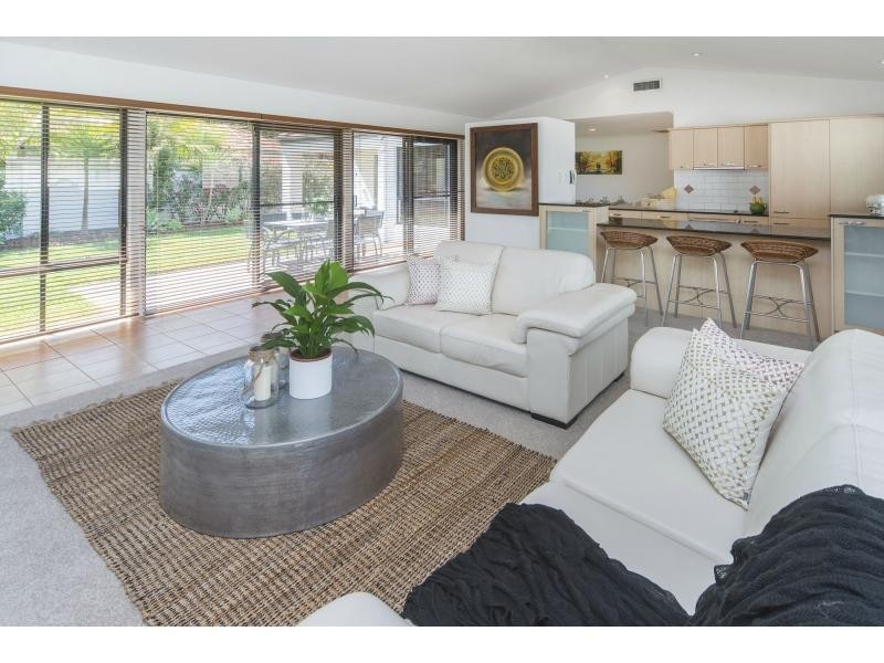 2015 Gracemere Gardens Circuit, Hope Island QLD 4212