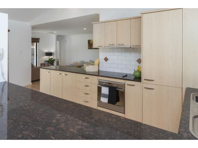 2015 Gracemere Gardens Circuit, Hope Island QLD 4212