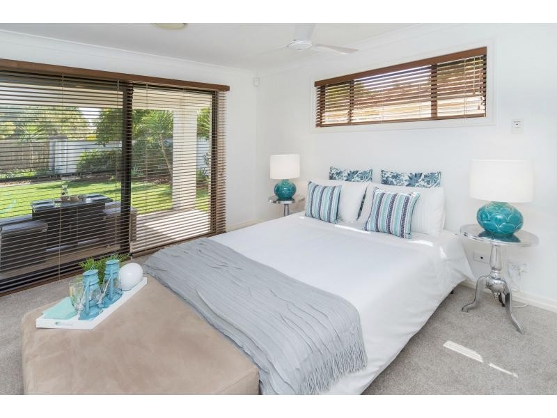 2015 Gracemere Gardens Circuit, Hope Island QLD 4212