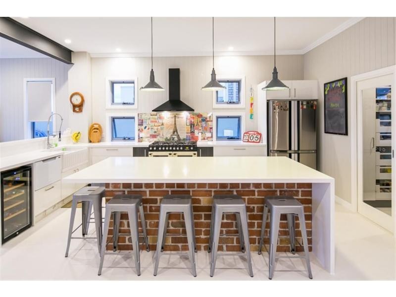 60 Harbour Rise, Hope Island QLD 4212