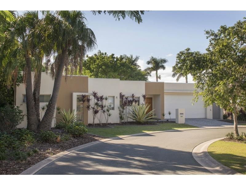 6001 The Lakes Drive, Hope Island QLD 4212