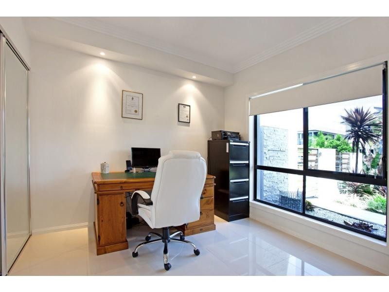 10 Harbourvue Court, Helensvale QLD 4212