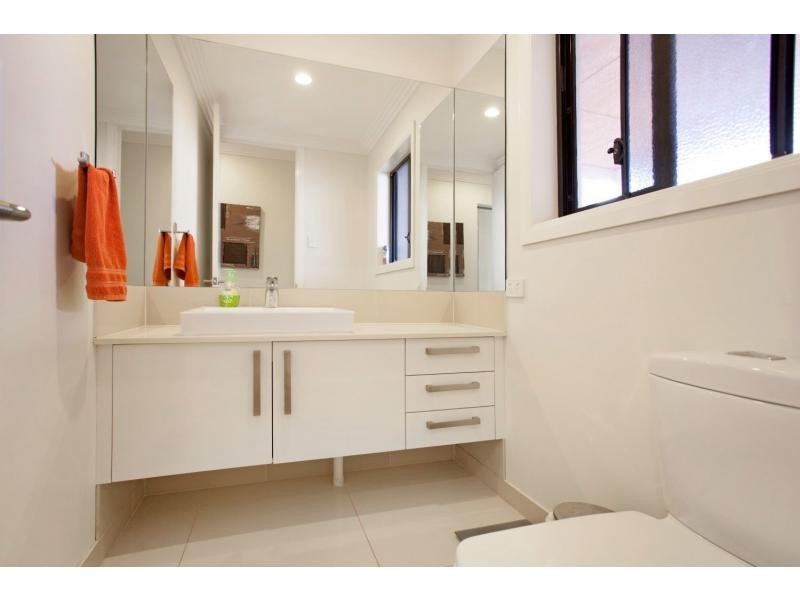 10 Harbourvue Court, Helensvale QLD 4212