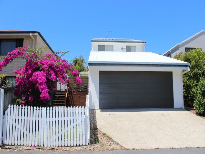 8 Buliti Street, Hope Island QLD 4212