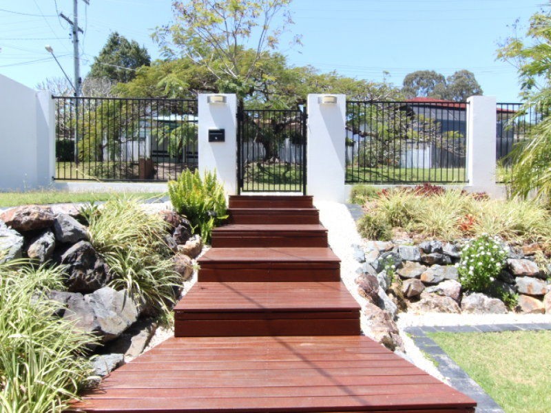 8 Buliti Street, Hope Island QLD 4212