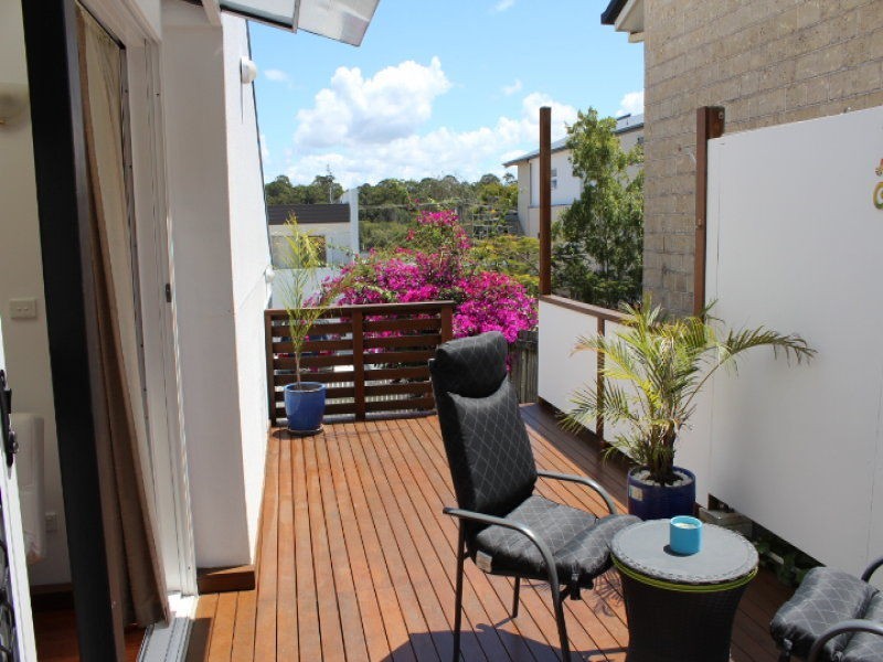 8 Buliti Street, Hope Island QLD 4212