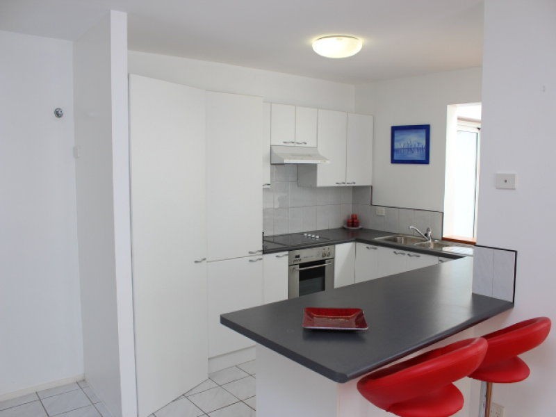 8 Buliti Street, Hope Island QLD 4212