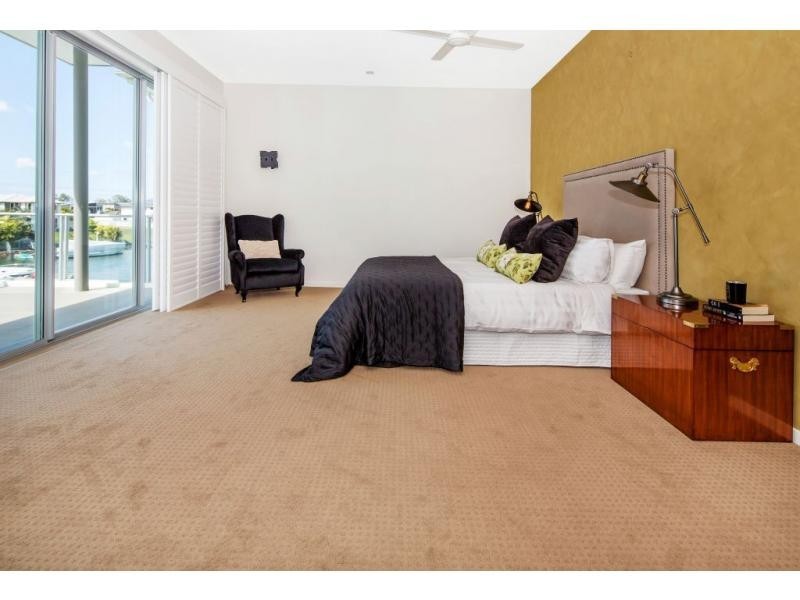 34 Onshore Place, Helensvale QLD 4212