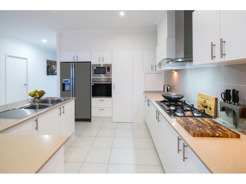 Hope Island QLD 4212