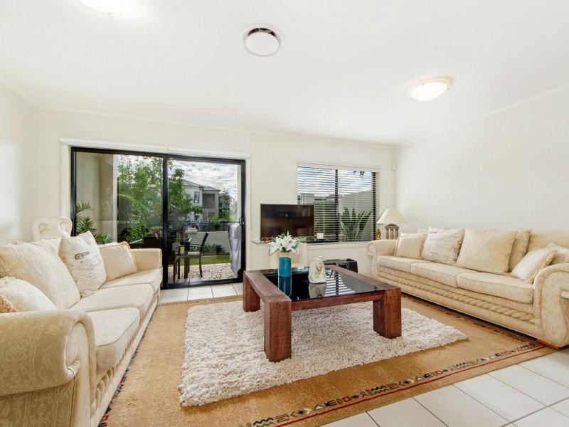 8846 Magnolia Drive, Hope Island QLD 4212