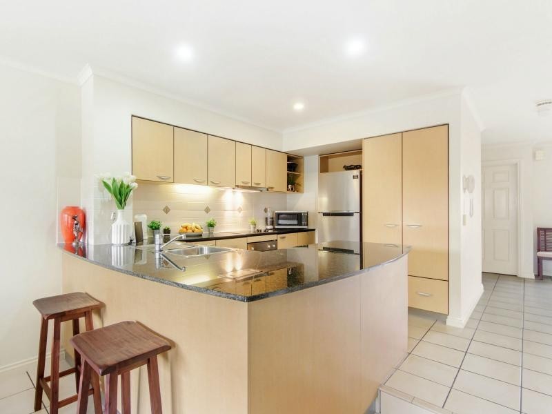 8846 Magnolia Drive, Hope Island QLD 4212