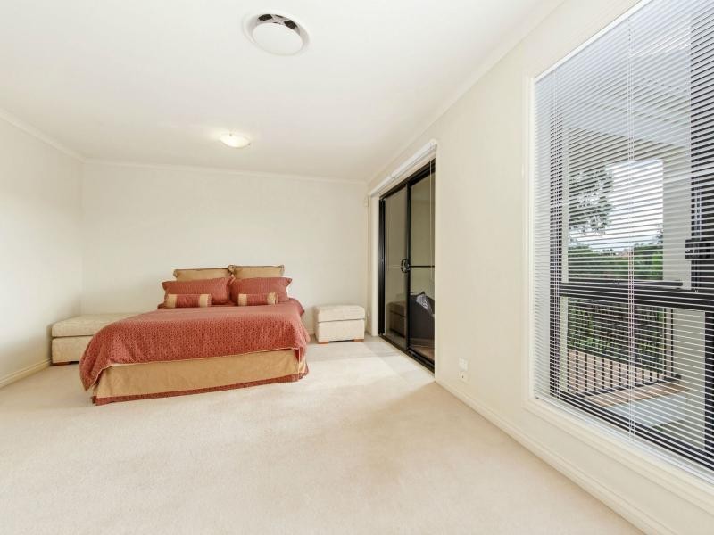 8846 Magnolia Drive, Hope Island QLD 4212