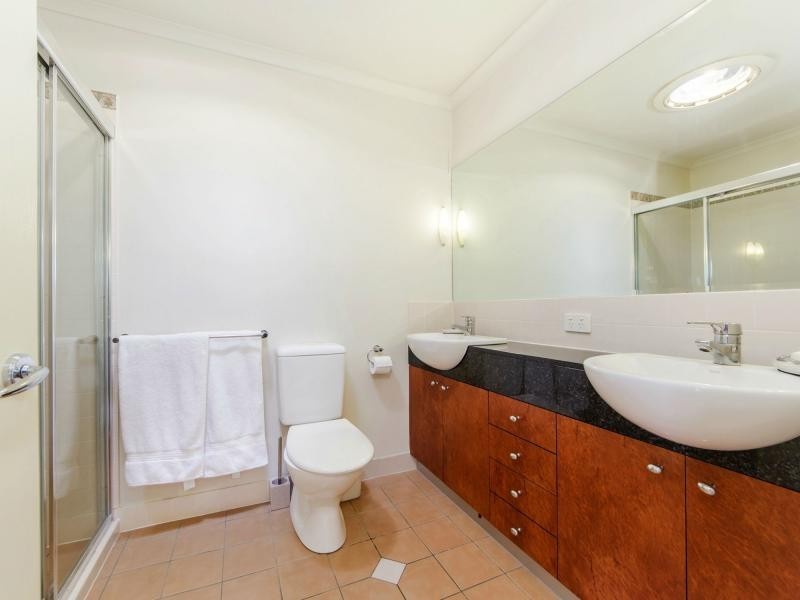 8846 Magnolia Drive, Hope Island QLD 4212