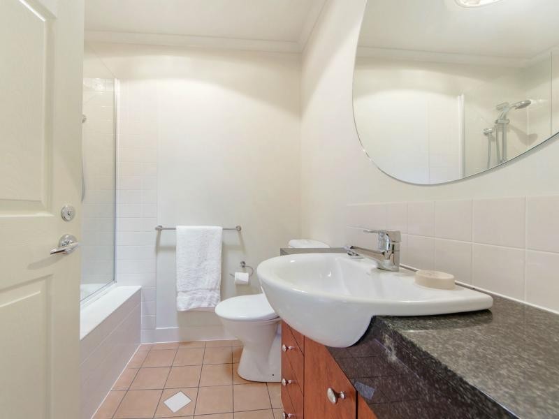 8846 Magnolia Drive, Hope Island QLD 4212