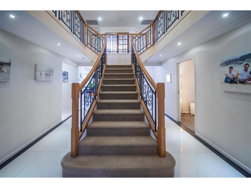 18 Katinka Circuit, Coomera Waters QLD 4209