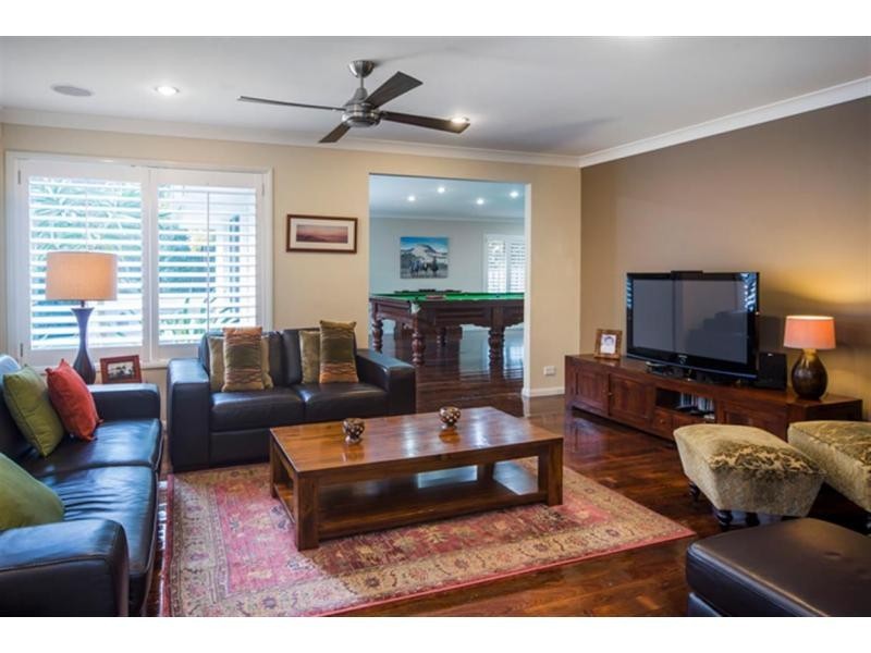 18 Katinka Circuit, Coomera Waters QLD 4209