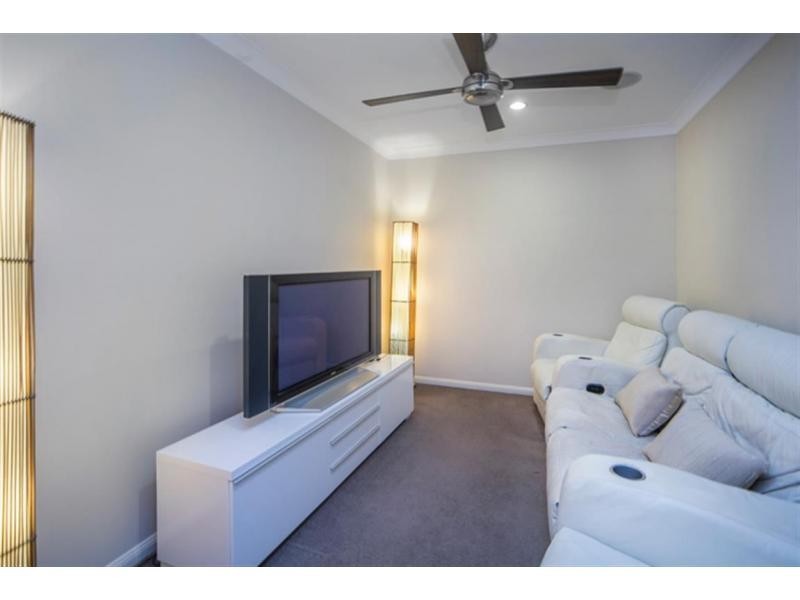 18 Katinka Circuit, Coomera Waters QLD 4209