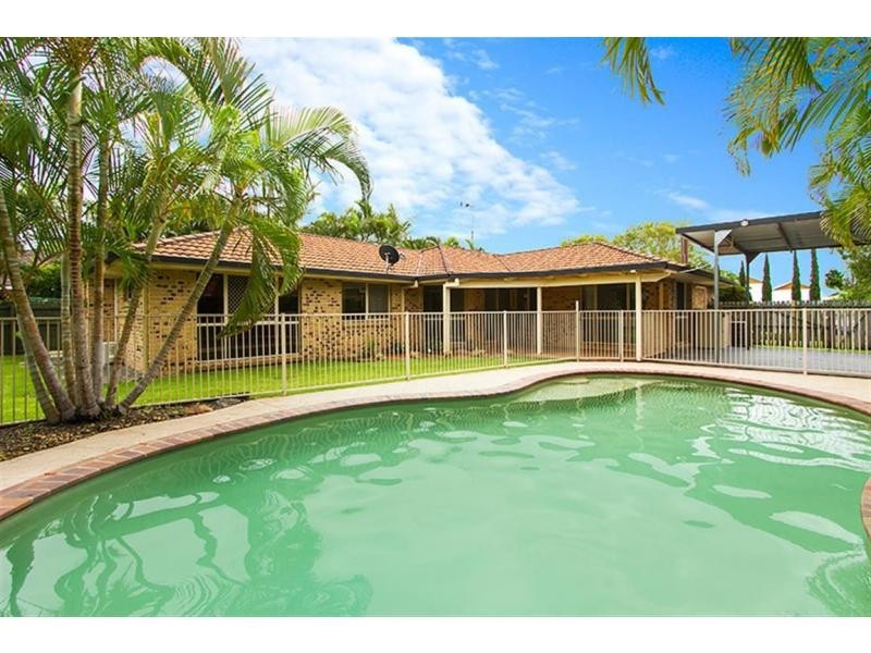 7 Saltwater Terrace, Helensvale QLD 4212