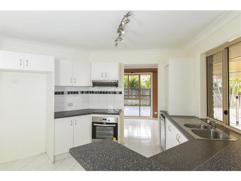 7 Saltwater Terrace, Helensvale QLD 4212
