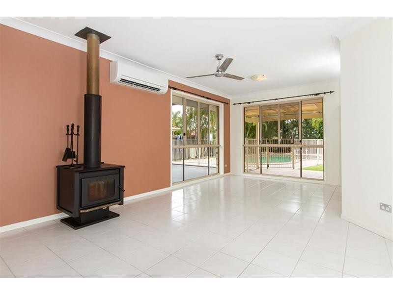 7 Saltwater Terrace, Helensvale QLD 4212