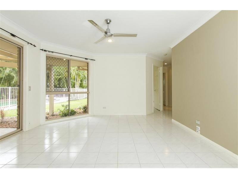 7 Saltwater Terrace, Helensvale QLD 4212