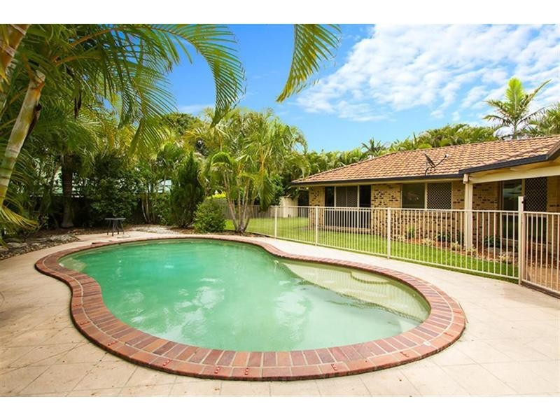7 Saltwater Terrace, Helensvale QLD 4212