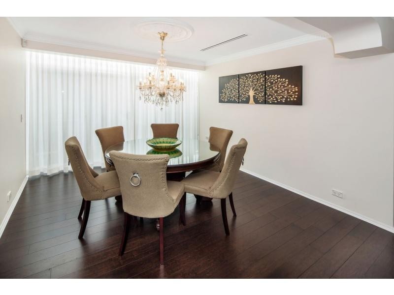 7306 BAYSIDE Close, Sanctuary Cove QLD 4212