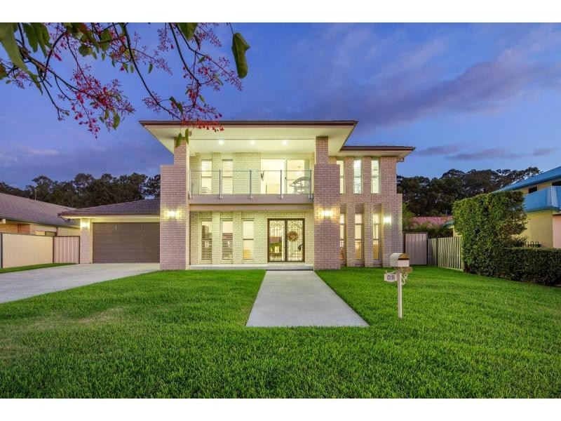 82 Graywillow Boulevard, Oxenford QLD 4210