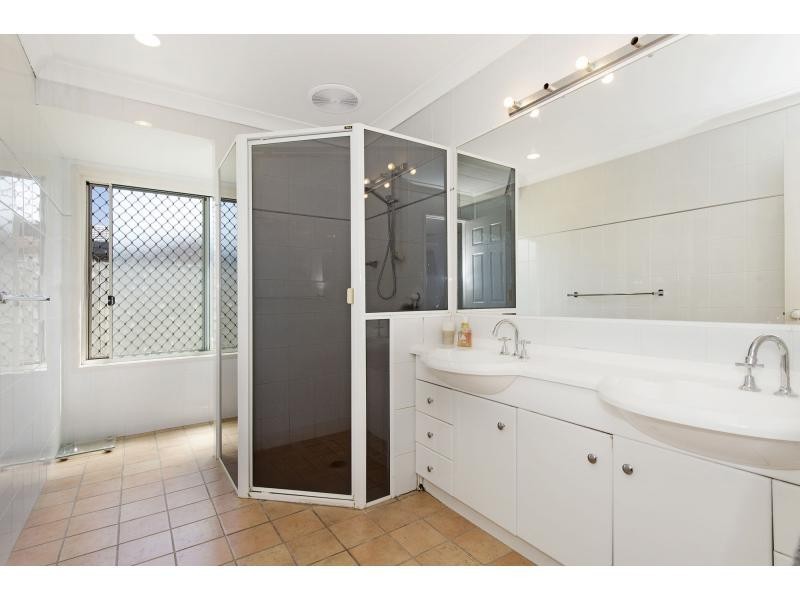 28 Westlake Court, Helensvale QLD 4212