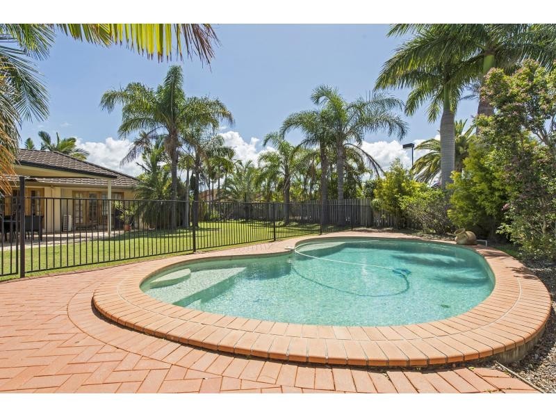 28 Westlake Court, Helensvale QLD 4212