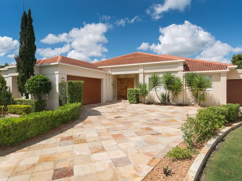 1103 Beechwood Drive, Hope Island QLD 4212
