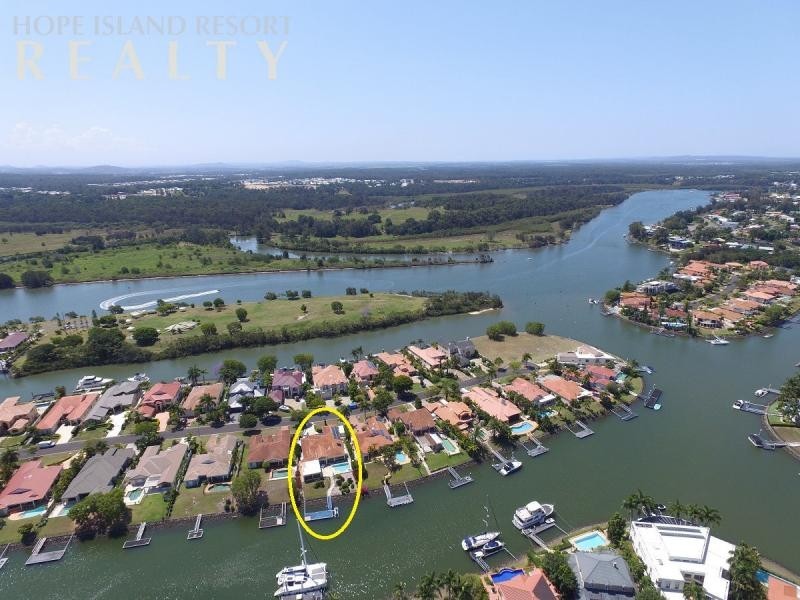 1103 Beechwood Drive, Hope Island QLD 4212