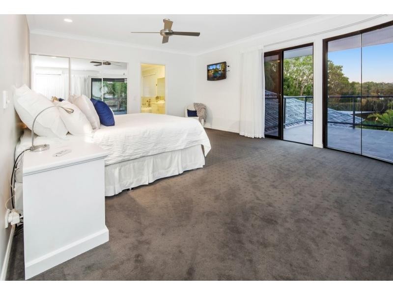 1123 Beechwood Drive, Hope Island QLD 4212