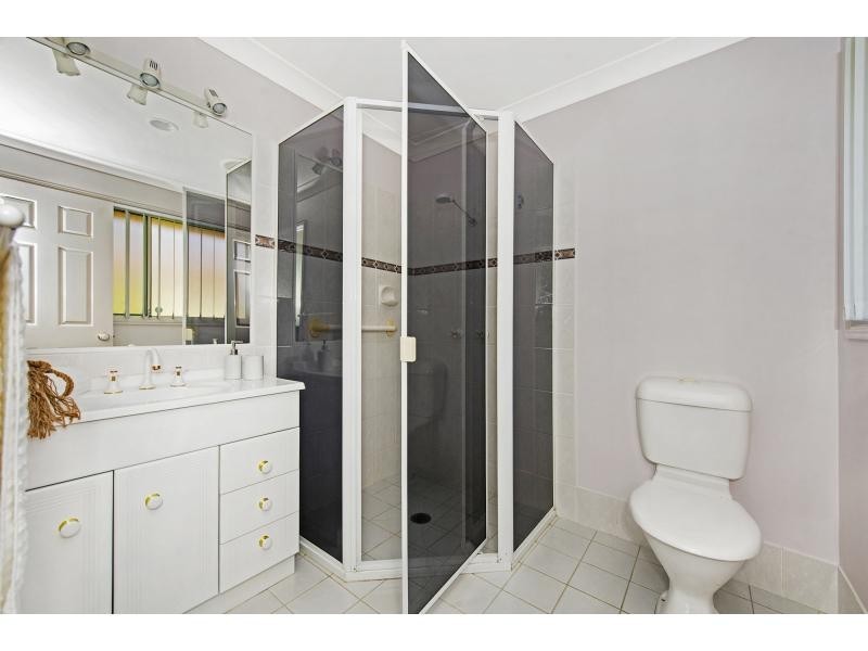 114 Monterey Keys Drive, Helensvale QLD 4212
