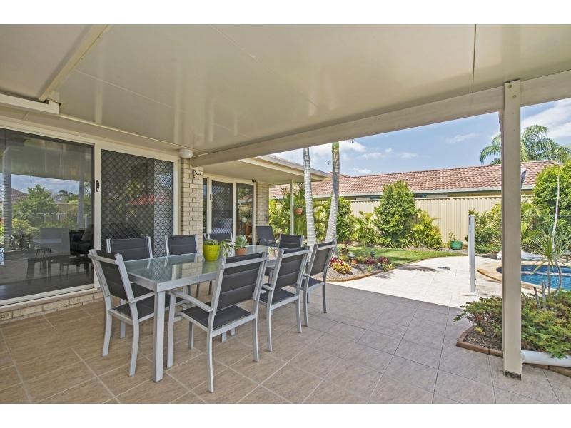 114 Monterey Keys Drive, Helensvale QLD 4212