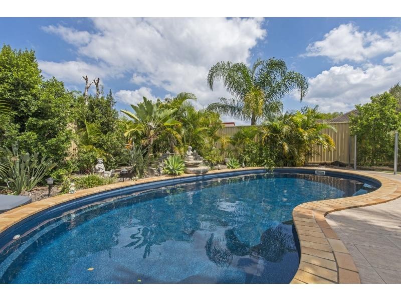 114 Monterey Keys Drive, Helensvale QLD 4212