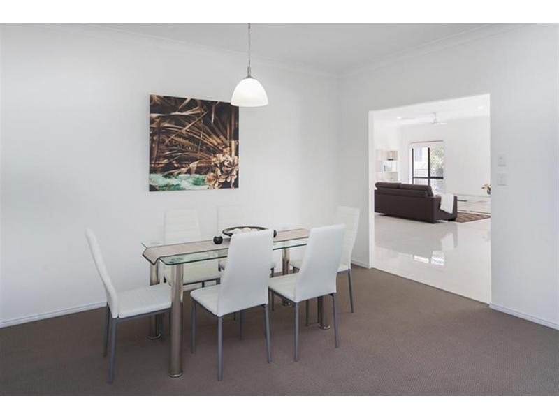 30 Tranquility Circuit, Helensvale QLD 4212