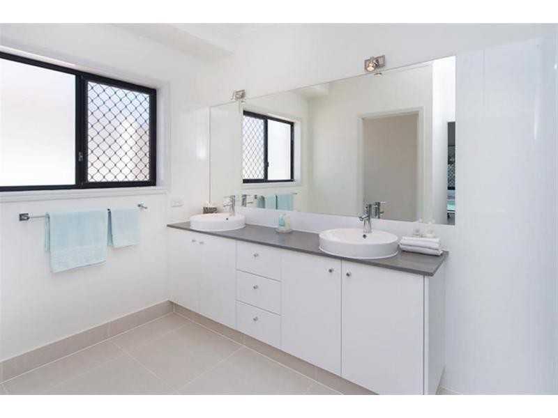 30 Tranquility Circuit, Helensvale QLD 4212