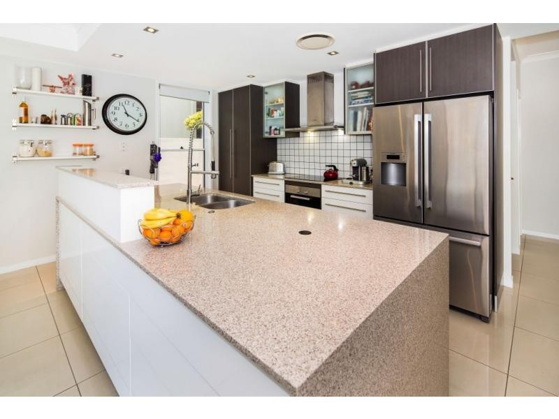 5 Onshore Place, Helensvale QLD 4212