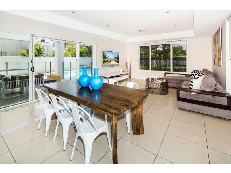 5 Onshore Place, Helensvale QLD 4212