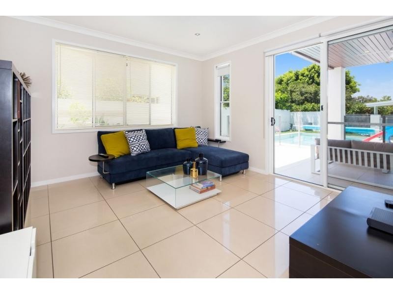 5 Onshore Place, Helensvale QLD 4212