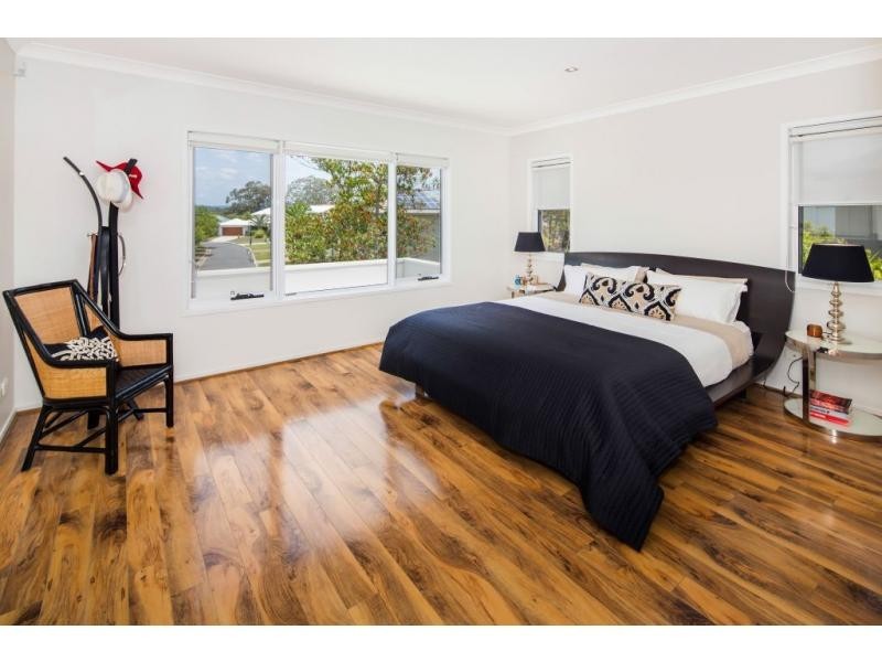 5 Onshore Place, Helensvale QLD 4212
