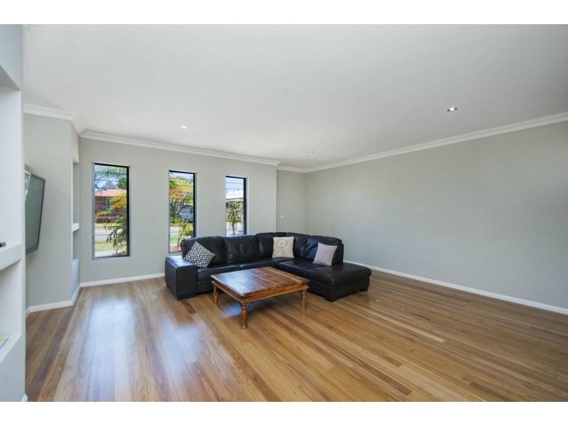 53 Coombe Avenue, Hope Island QLD 4212