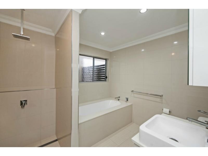 53 Coombe Avenue, Hope Island QLD 4212