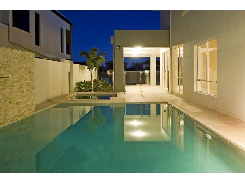 Hope Island QLD 4212