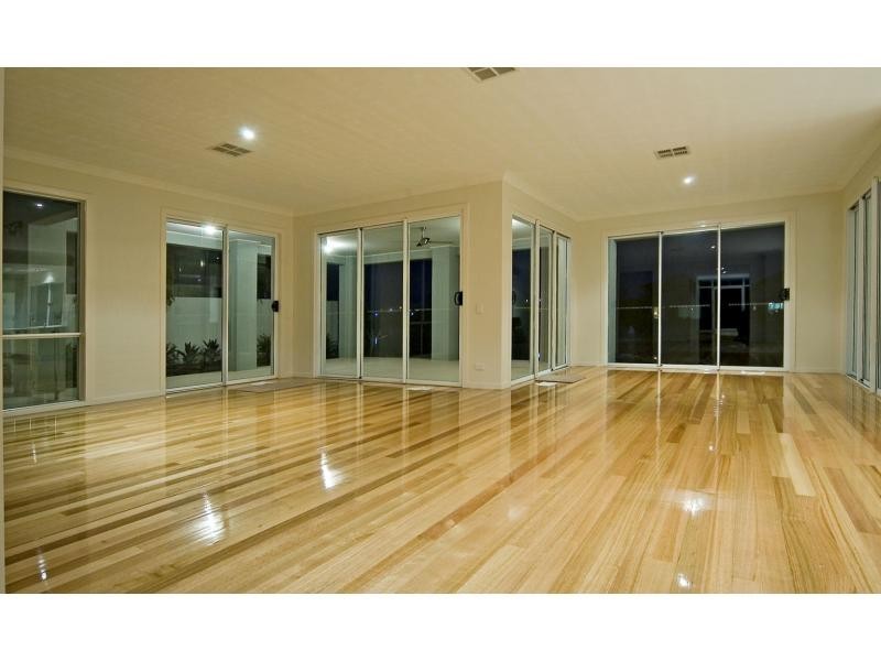 Hope Island QLD 4212